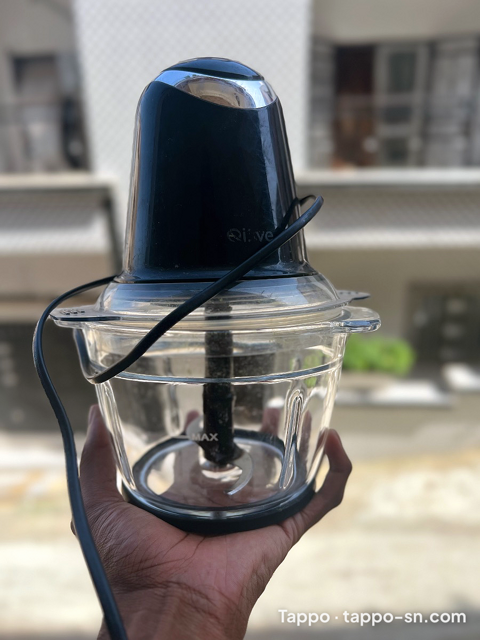 Hachoir électrique noir