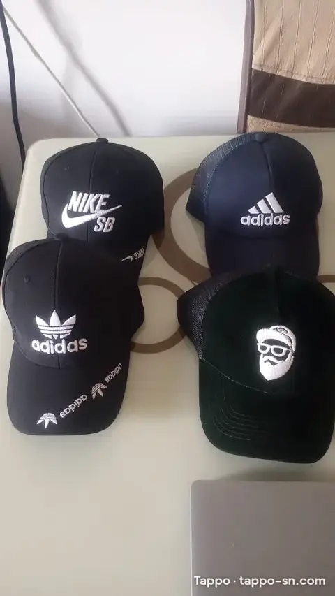 Casquettes Noires (Nike SB, Adidas & Modèle Original)
