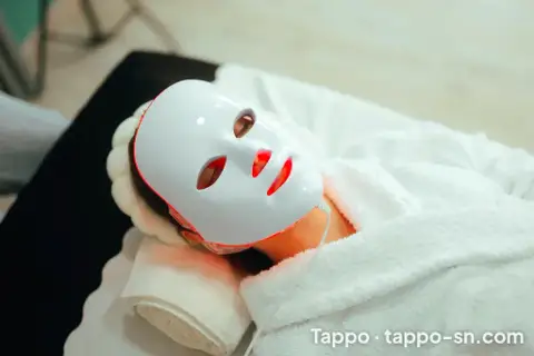 Masque LED Facial 7 Couleurs Soin Visage Luminothérapie