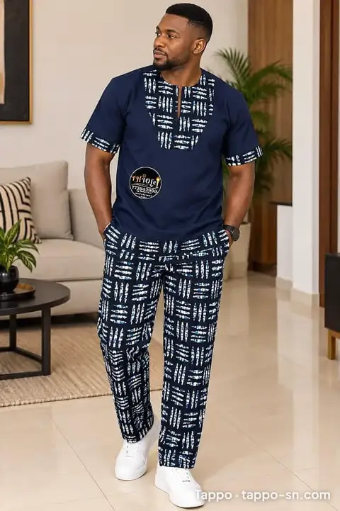 Ensemble homme bleu motifs traditionnels manches courtes