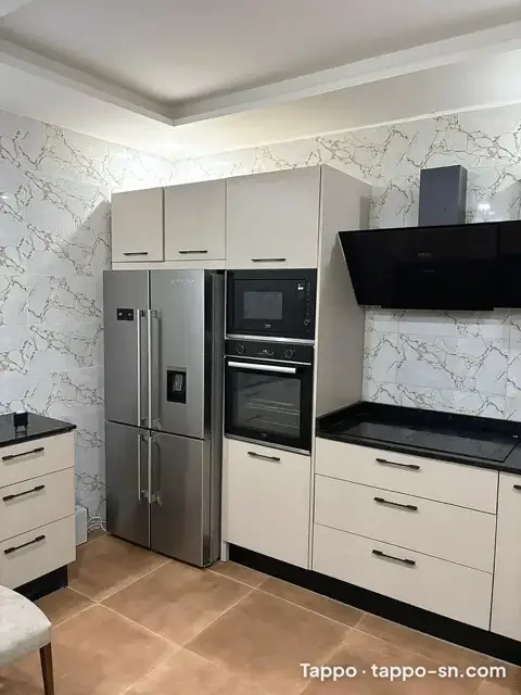 Appartement de 2 chambres salon meublé à louer au Point E