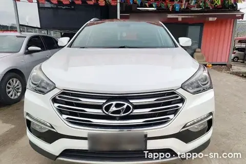 SUV Hyundai Santa fe blanc