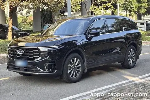 Voiture Ford noire