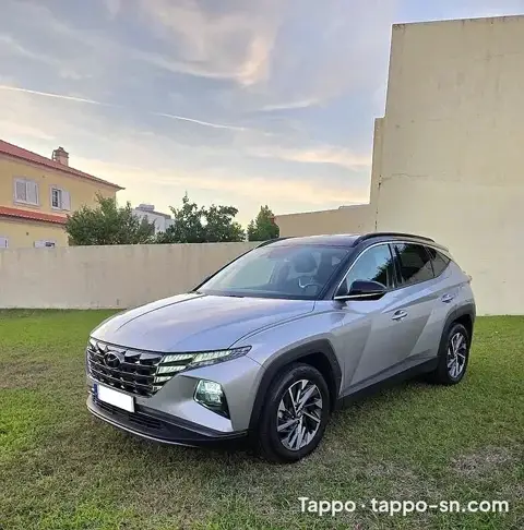 Voiture Hyundai Tucson grise