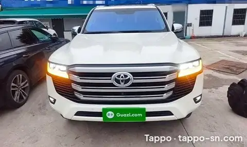 Voiture Toyota Land Cruiser