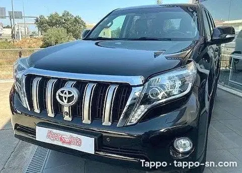 Voiture Toyota Land Cruiser Prado